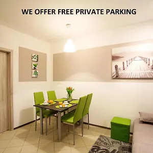 Sweet With Free Private Parking Appartement