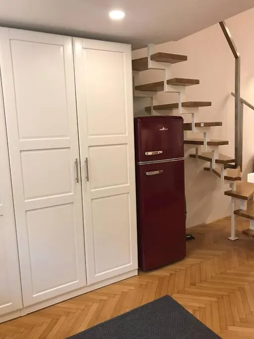 Apartment Jane'S Place, Experience The Atmosphere Of A Historic Villa & Free Parking Laibach