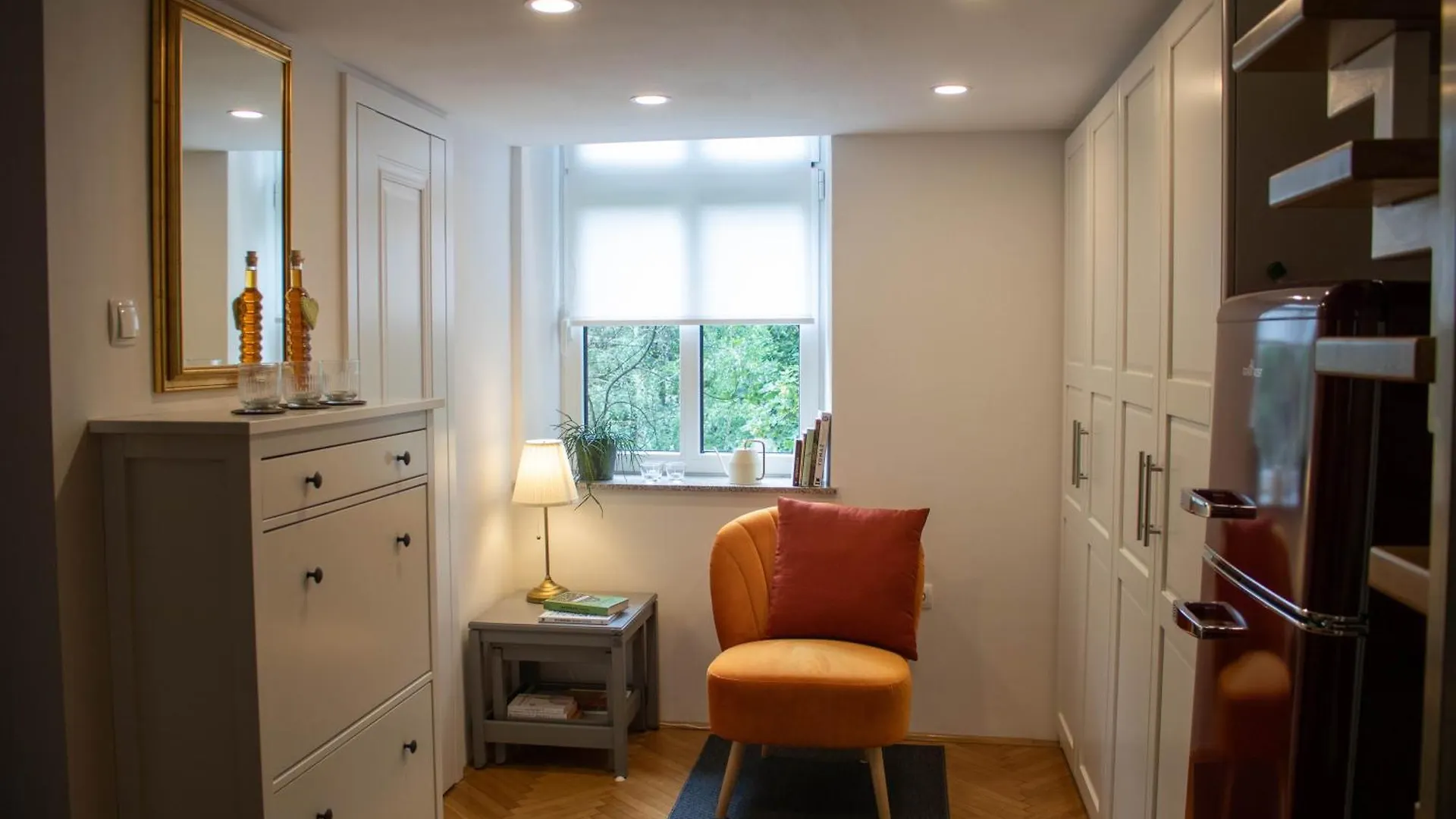 Apartment Jane'S Place, Experience The Atmosphere Of A Historic Villa & Free Parking Laibach
